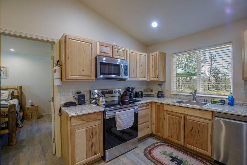 Cozy Cub Cabin, Brand New Home Near Yosemite Μαριπόζα Εξωτερικό φωτογραφία